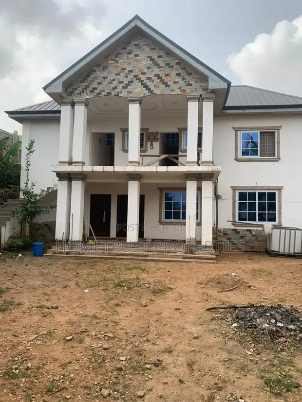7bdrm Duplex in Pokuase Ayawoso for sale · Photo 1