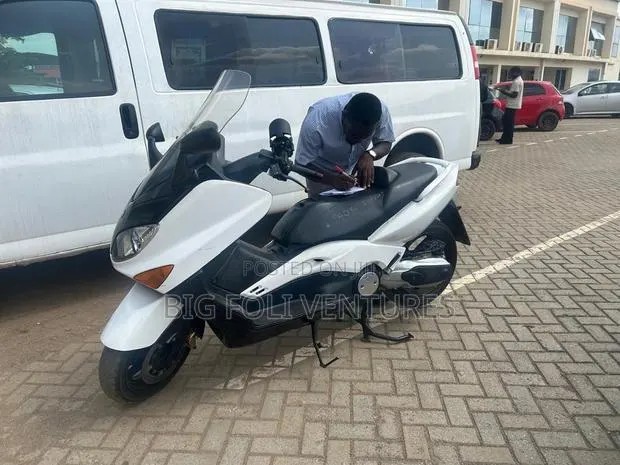 Yamaha 2014 White · Photo 1