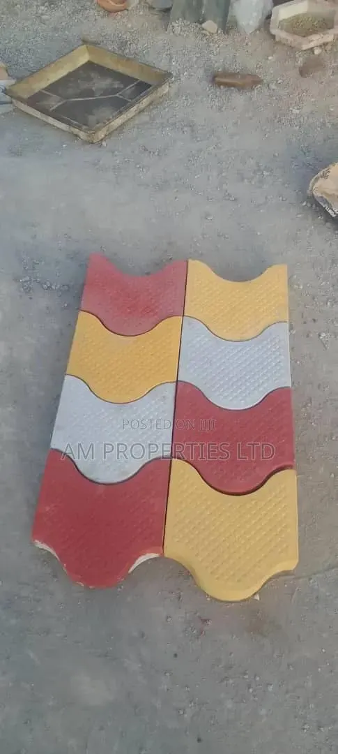 Interlockung Pavement Blocks and Slabs · Photo 1