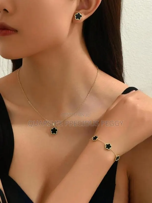 Jewellery Accessories. Pre-Order Services, Peggy's Pearl · Photo 1