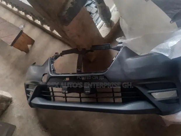 Nissan Kicks 2018 Front Bumper · Photo 1