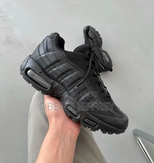 Original Nike Airmax95 All Black · Photo 1