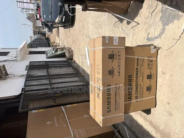 Newly Bulky Samsung 2.0hp Split Acs R410 Wind Free (Smart) · Photo 1