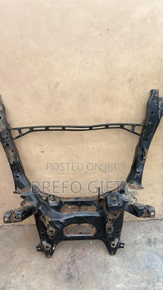 Honda Civic Front Beam 2017/2020 · Photo 1
