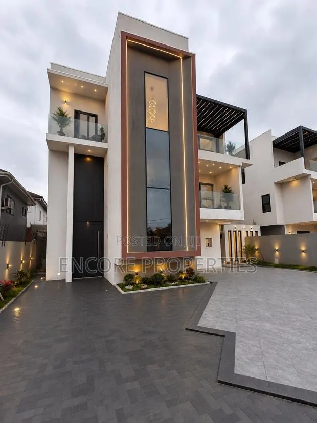 5bdrm House in Adjiringanor, Adjiriganor for sale · Photo 1
