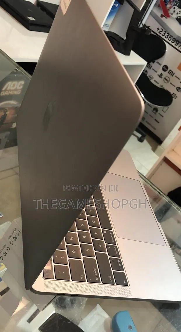 Laptop Apple MacBook Pro 16GB Intel Core I7 SSD 512GB · Photo 1