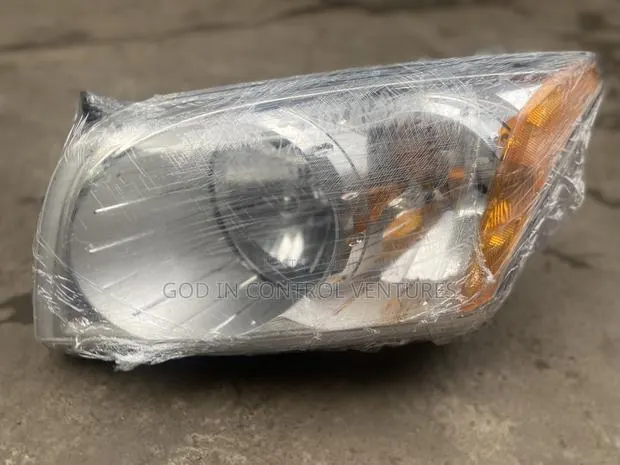 Dodge Caliber Headlight · Photo 1