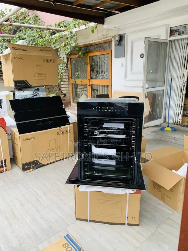 Grab Elegant ## Inbuilt Kenwood Black Electric Oven · Photo 1