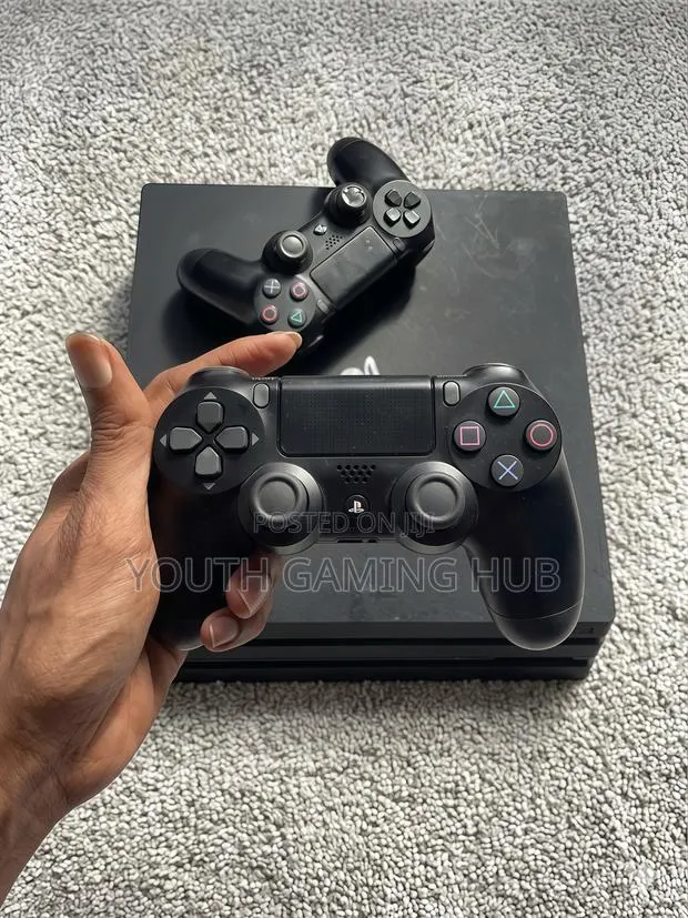 Ps4 Pro With Games (1 Controller) · Photo 1