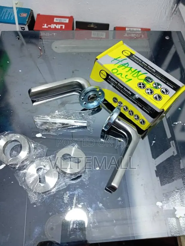Stainless Superior Door Handle · Photo 1