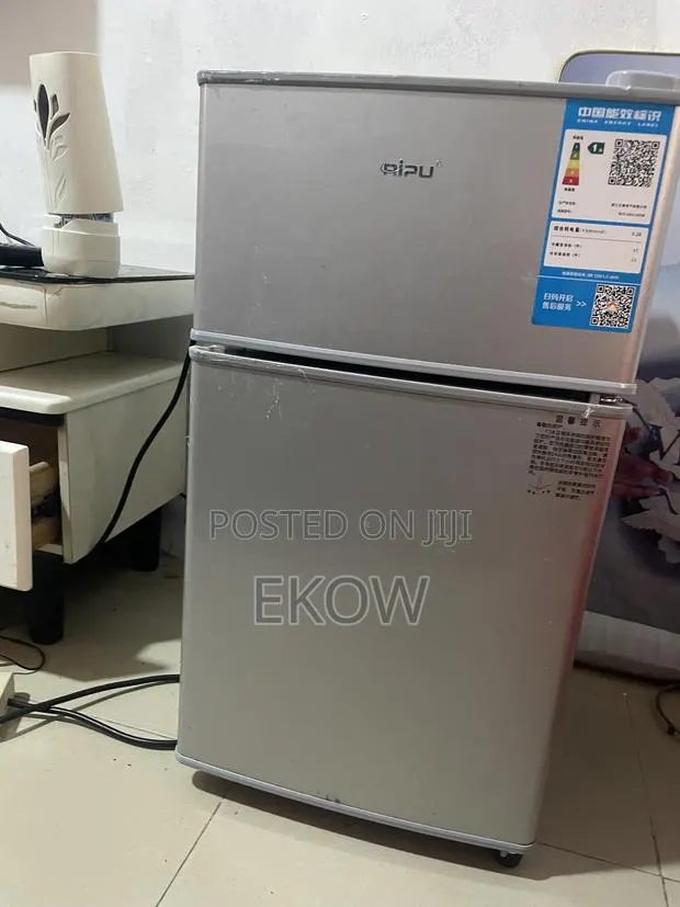 Mini Refrigerator · Photo 1