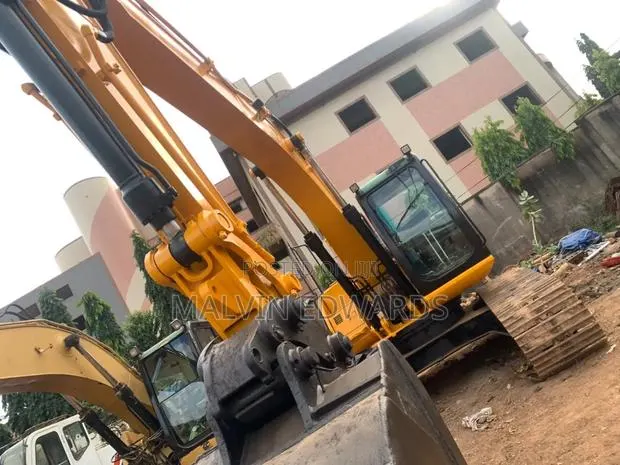 JCB Excavator J220 Cl · Photo 1