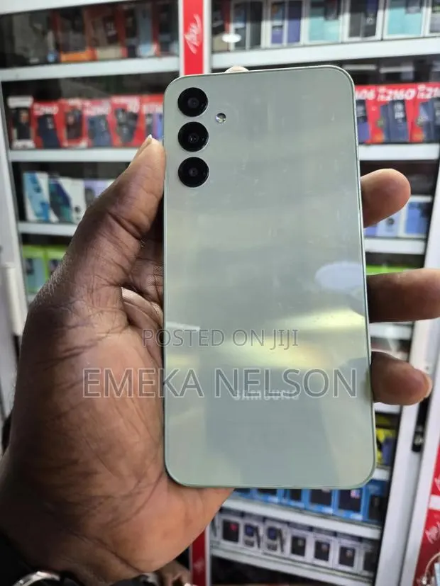 Samsung Galaxy A24 4G 128 GB Green · Photo 1