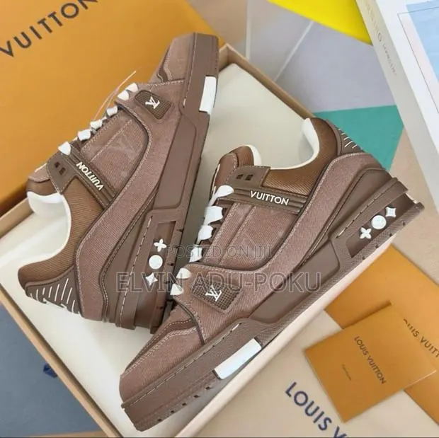 Louis Vuitton Nuevas Skate Brown Sneaker · Photo 1