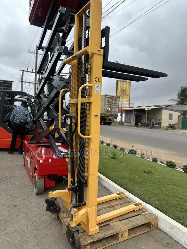 Manual Stacker · Photo 3