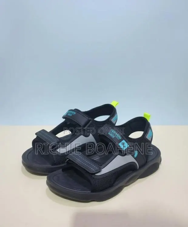 Sandals Size 34 · Photo 1