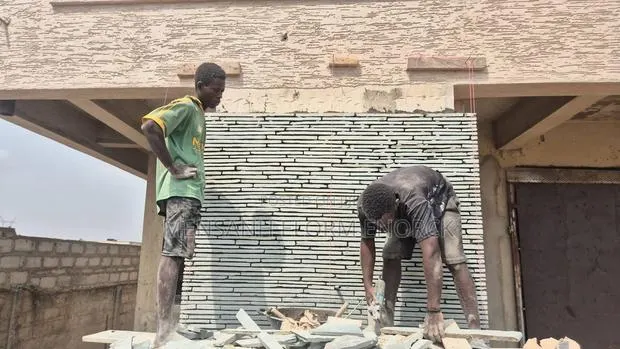 Stone Seler · Photo 1