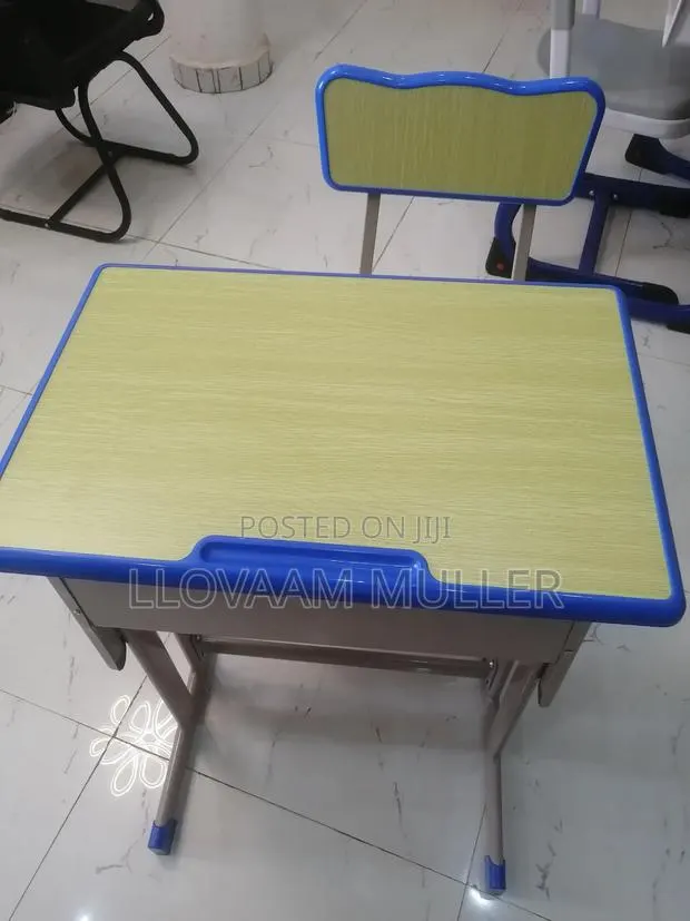 Students Chair · Photo 1