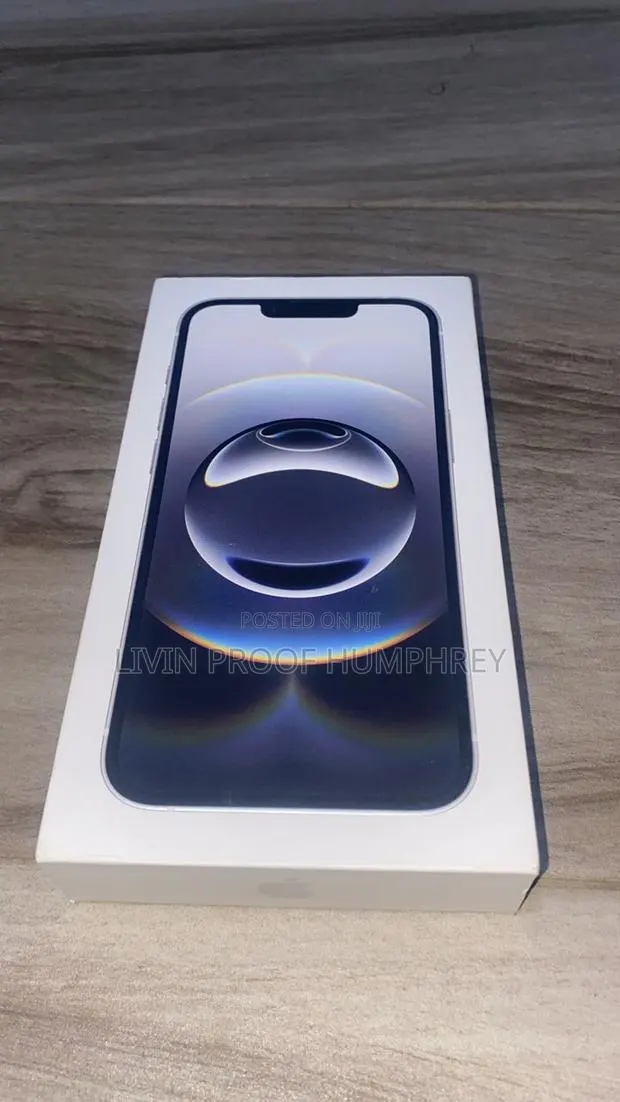 New Apple iPhone 16e 128 GB White · Photo 1