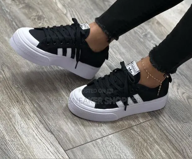 Adidas Nizza Platform Low "Black / White · Photo 1