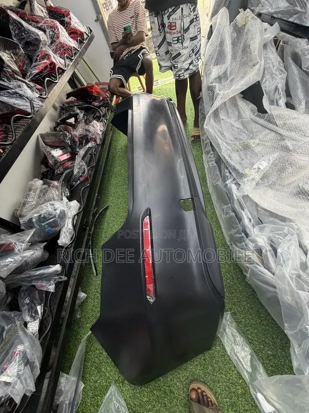Civic 2023 Back Bumper Complete · Photo 1
