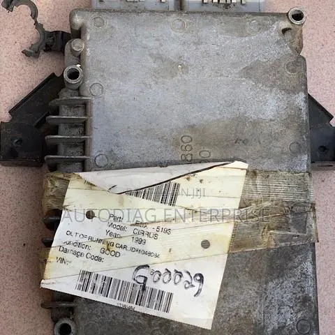 Engine ECM Control Module Fits 99 CIRRUS / Stratus · Photo 1