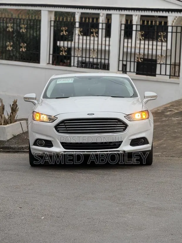 Ford Fusion 2015 White · Photo 1