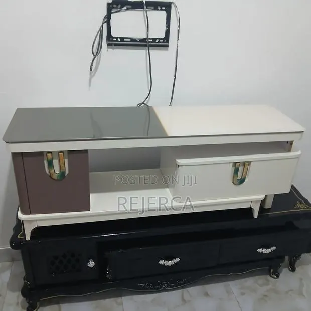 Brand New Tv Stand · Photo 1