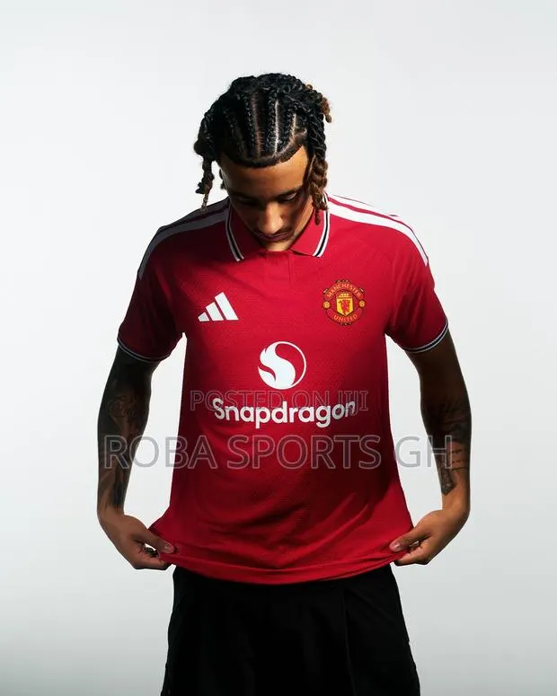 2026/27 Manchester United Home Jersey · Photo 1
