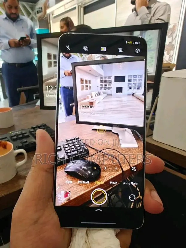 Vivo iQOO 13 512 GB Gray · Photo 1