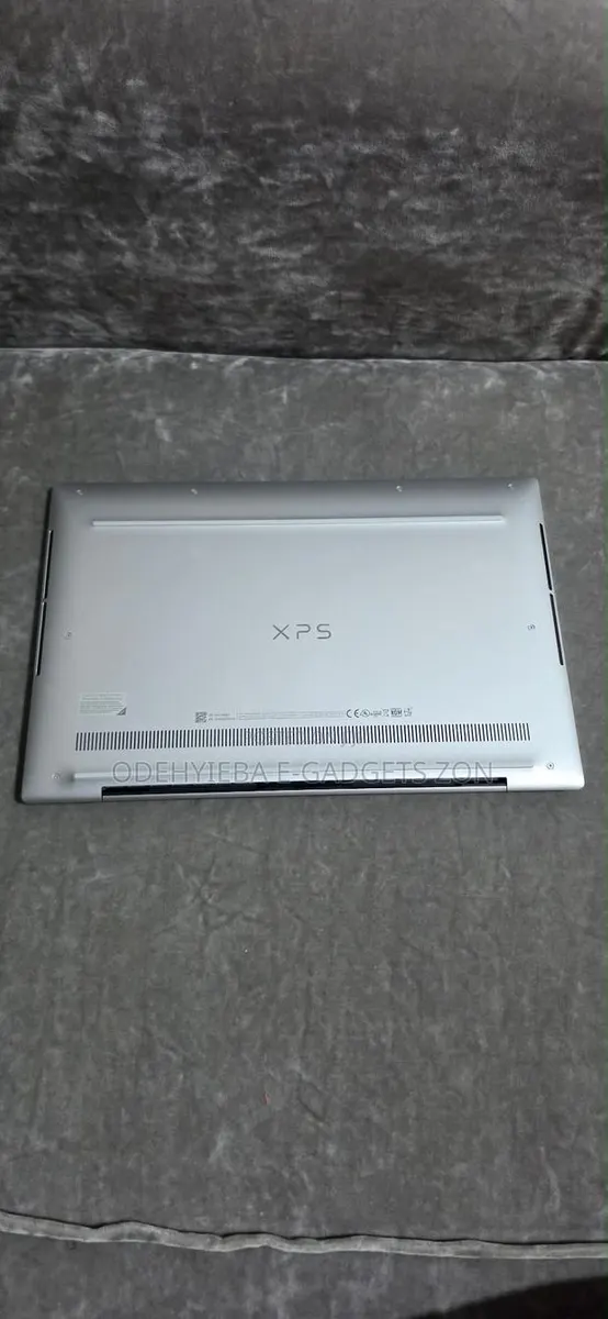 Laptop Dell XPS 13 9310 16GB Intel Core i7 SSD 1T · Photo 1