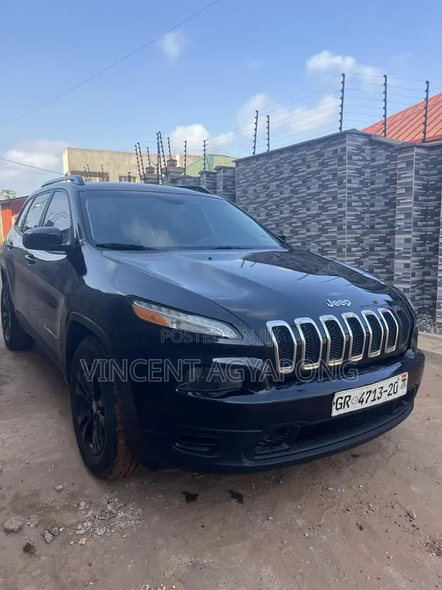 Jeep Cherokee Latitude 4dr SUV (2.4L 4cyl 9A) 2015 Black · Photo 1