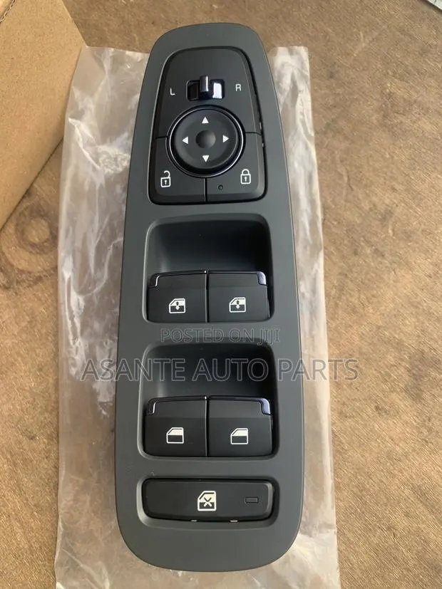 Hyundai Sonata 2019-2022 Power Window Switch · Photo 1