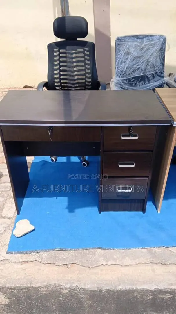 Study Table 1m · Photo 1