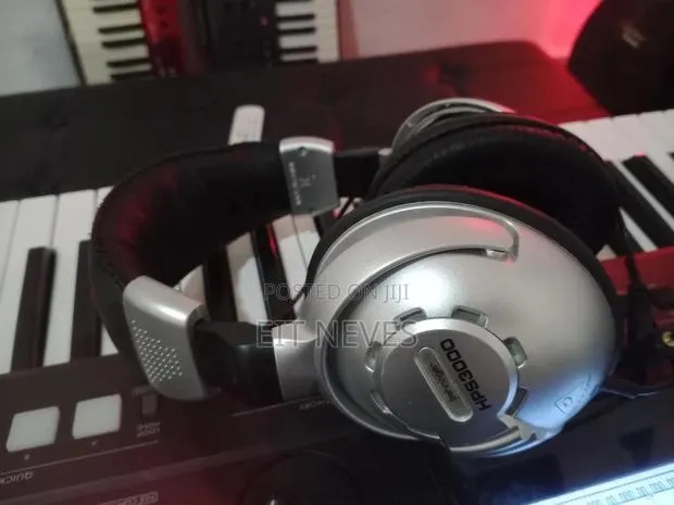 Behringer HPS3000 · Photo 1
