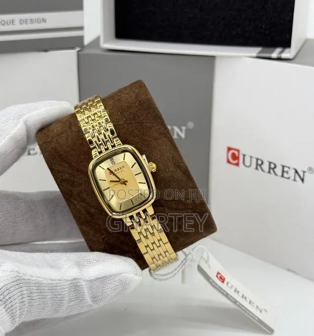 Curren Luxury Square Face Bracelet Watch || for Women · Photo 1