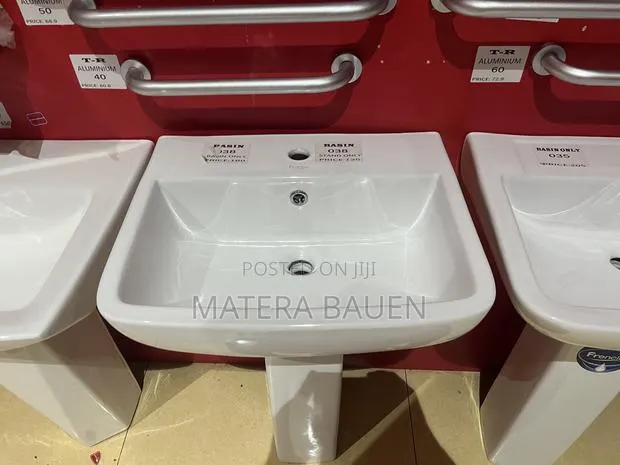 Wash Hand Basin With Pedestal Big Size · Photo 1