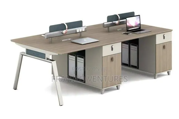 4 Seater Workstation · Photo 1