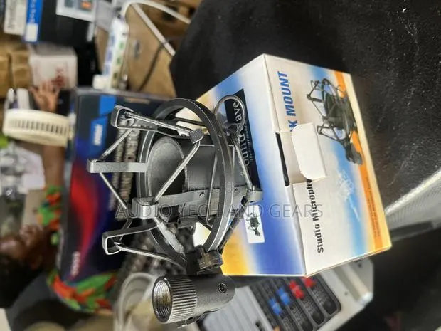 Soundwave Studio Microphone Shockmount · Photo 1