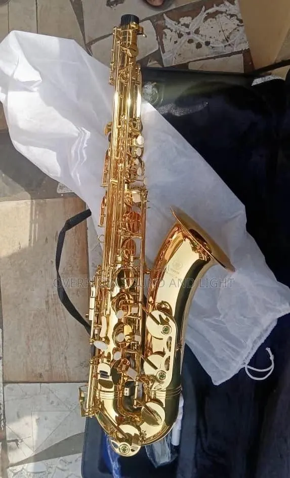 Tenor Saxophone · Photo 1