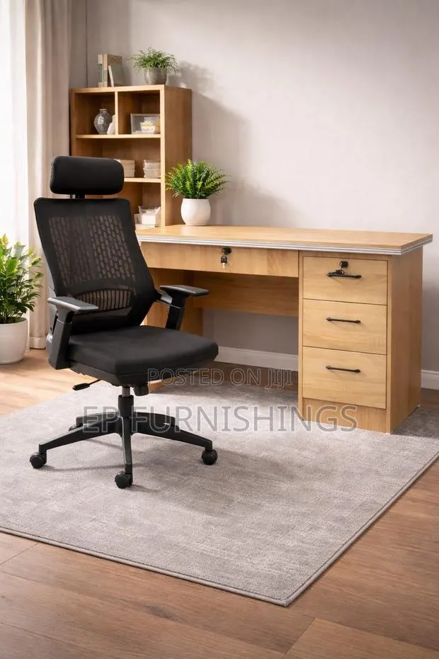 Office Desk and Mesh Chair · Photo 1