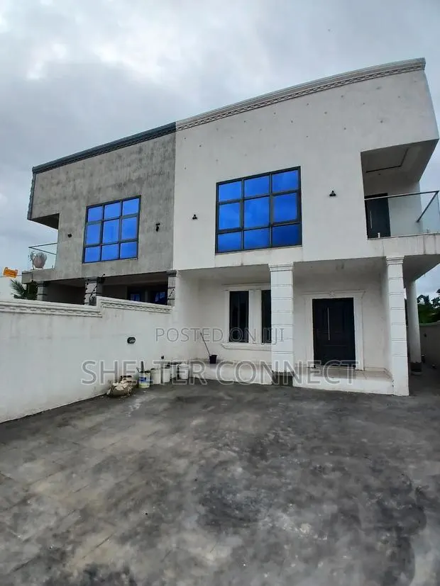 4bdrm Duplex in Oyarifa, Ghana Flag for rent · Photo 1