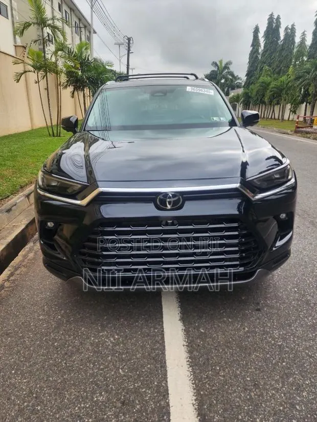Toyota Grand Highlander Hybrid 2025 Black · Photo 1