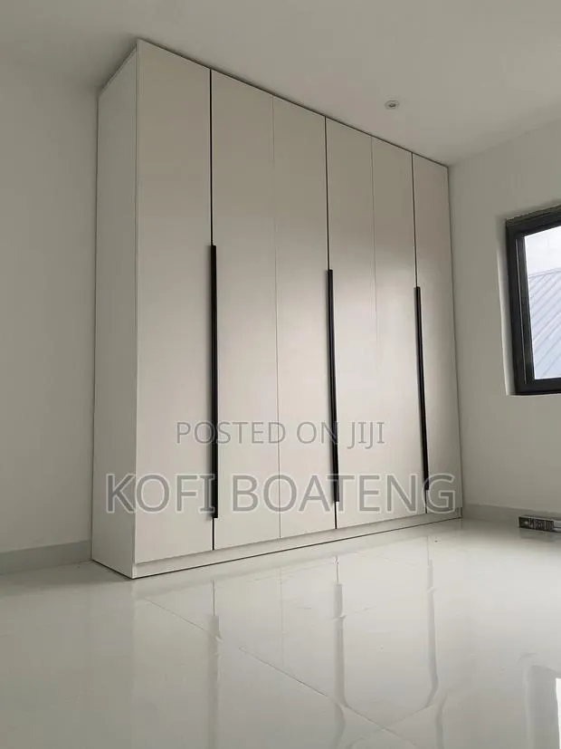 Wardrobes Custom Made. TOP QUALITY Finishing · Photo 1