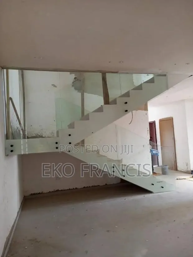 Staircase Glass Classic · Photo 1