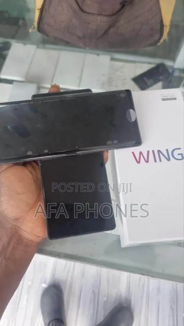 New LG Wing 5G 256 GB Black · Photo 1