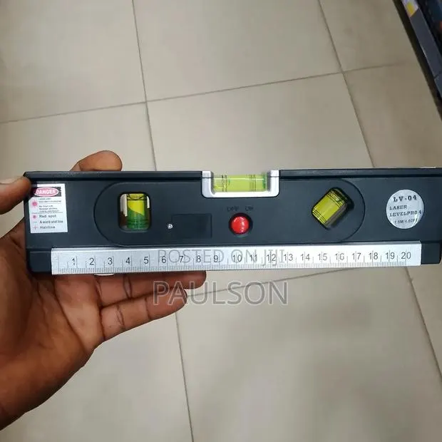 Multipurpose Laser Spirit Level Pro 4 · Photo 1