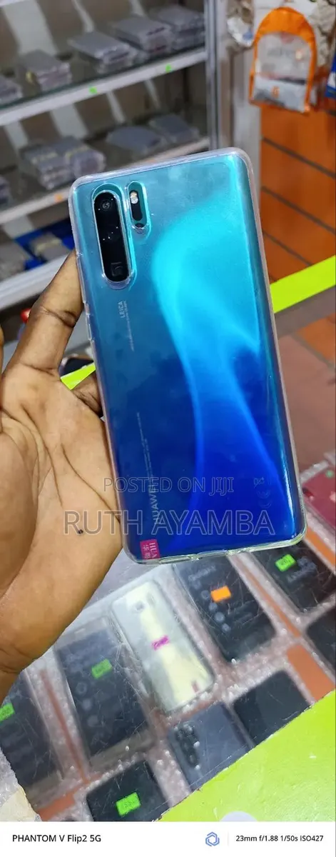 New Huawei P30 Pro 128 GB Blue · Photo 1