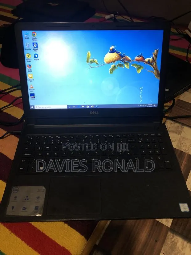 Laptop Dell Latitude 5500 8GB Intel Core i3 HDD+SSD 512GB · Photo 1