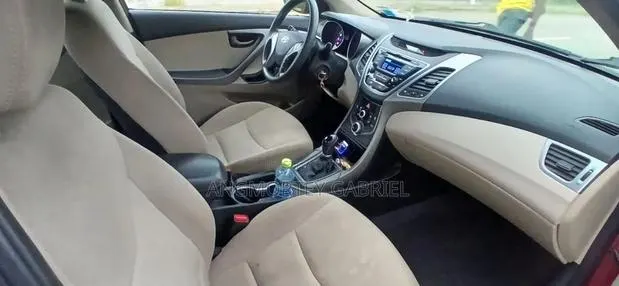 Hyundai Elantra 2014 Red · Photo 4